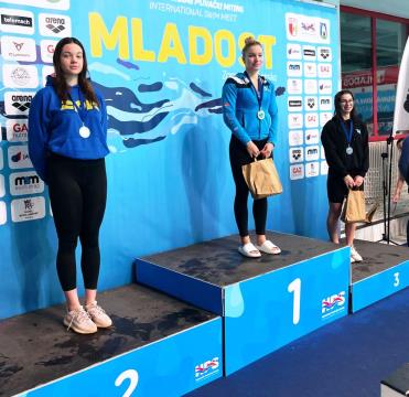 Fužinarje plavalke in plavalci uspešni na 52. mednarodnem mitingu Mladost v Zagrebu (3)